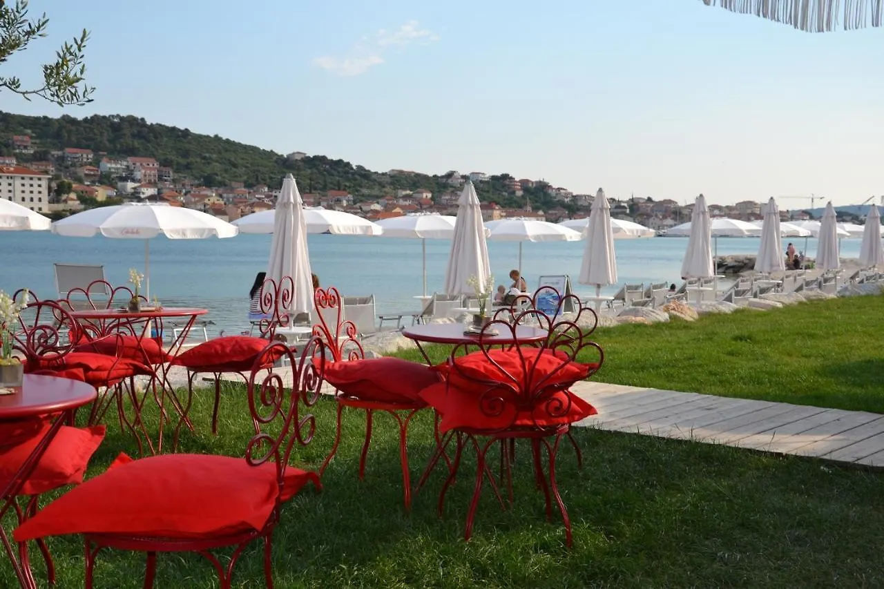 Apartments Marin1 - Near Pebble Beach Trogir